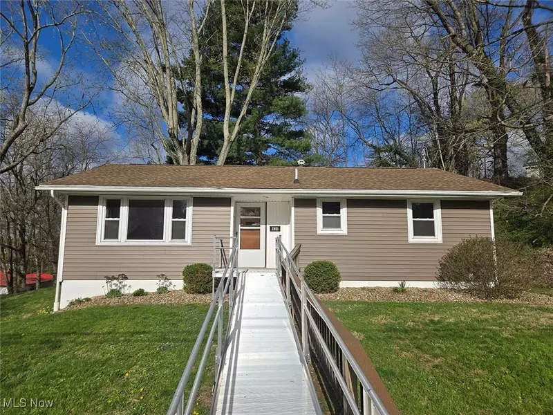 434 S Monroe ST, Millersburg, OH 44654