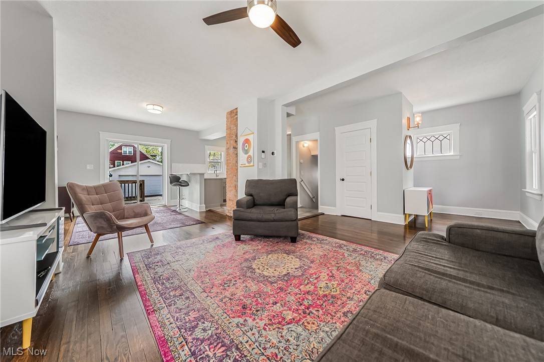 Cleveland, OH 44102,1303 W 115th ST