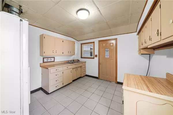 Newton Falls, OH 44444,618 Ophelia ST