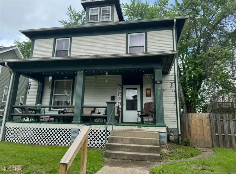 711 Homewood AVE, Zanesville, OH 43701