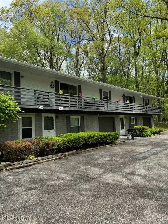 3039 N Turkeyfoot RD,  Akron,  OH 44319