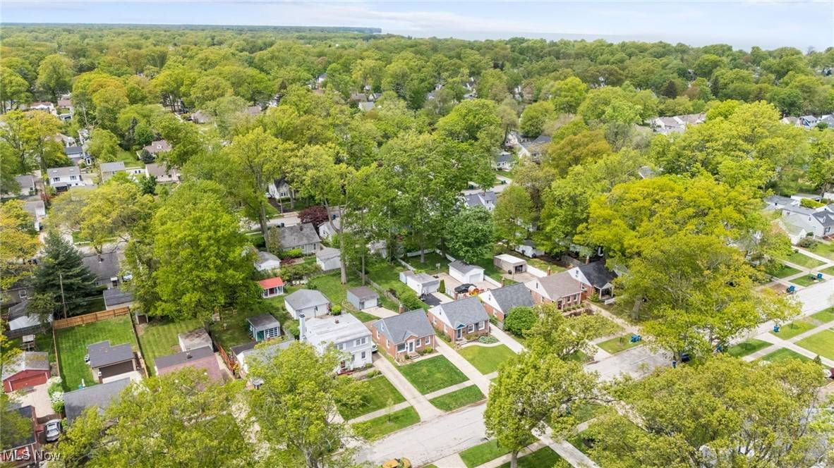 Bay Village, OH 44140,574 Huntmere DR