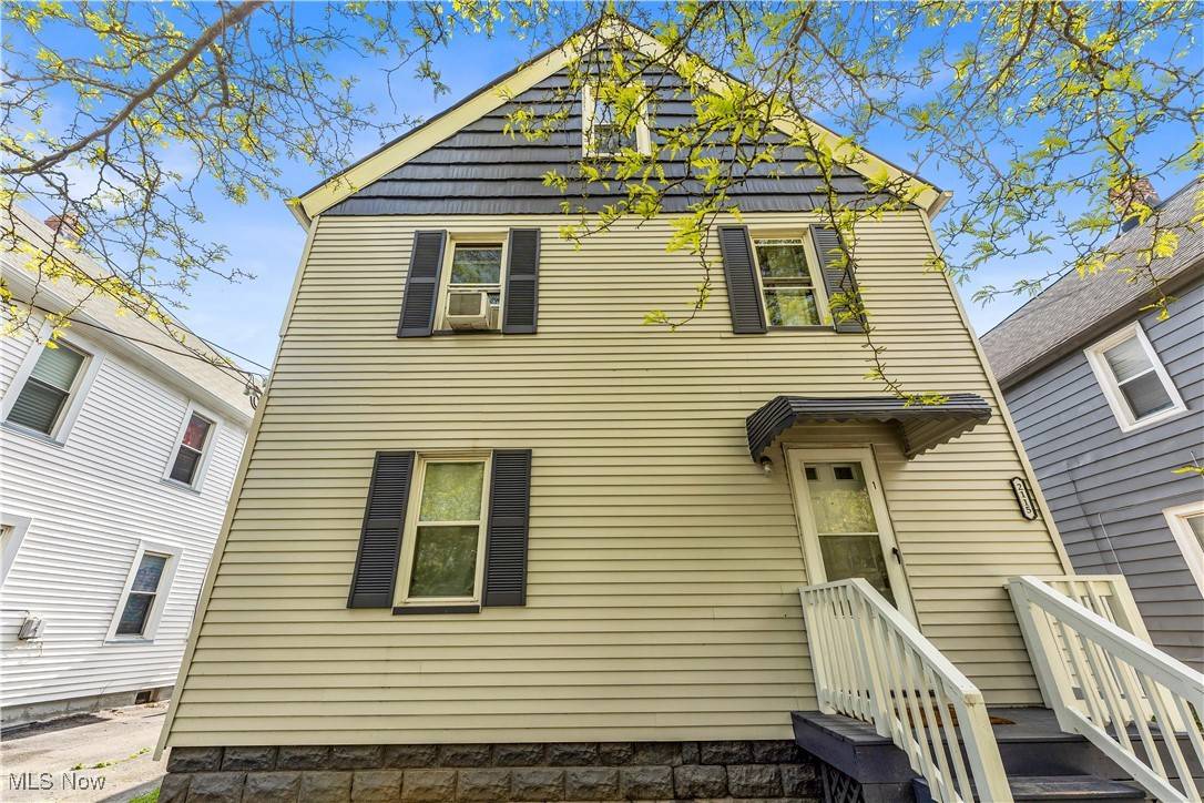 2115 Dowd AVE #4, Lakewood, OH 44107
