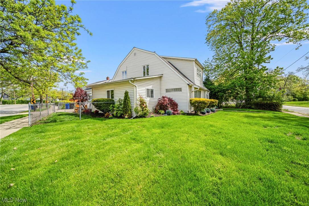 Cleveland, OH 44119,18015 Canterbury RD
