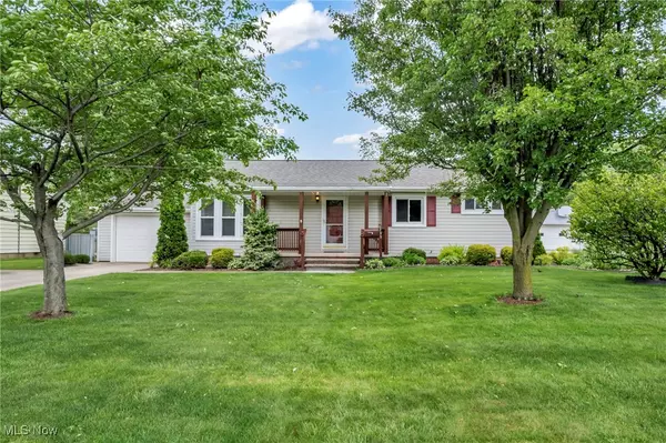 6795 Charles RD, North Olmsted, OH 44070