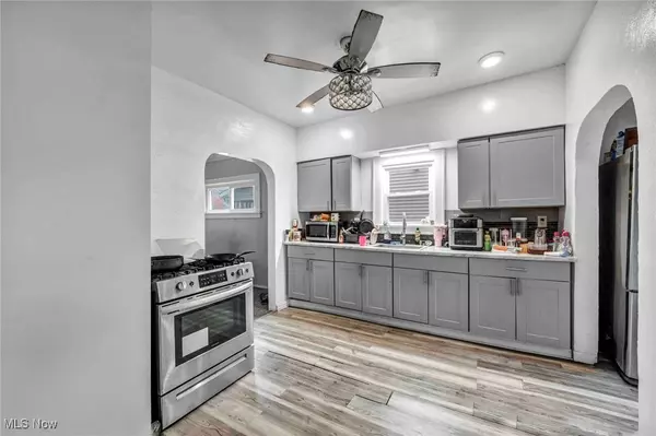 Garfield Heights, OH 44105,13710 Cranwood DR