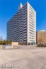 12520 Edgewater DR #702, Lakewood, OH 44107