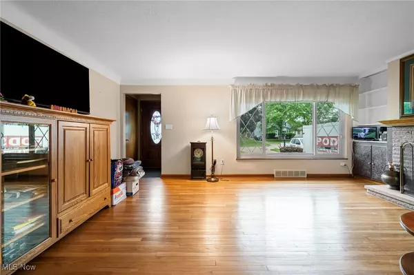 Parma Heights, OH 44130,10821 Barrington BLVD