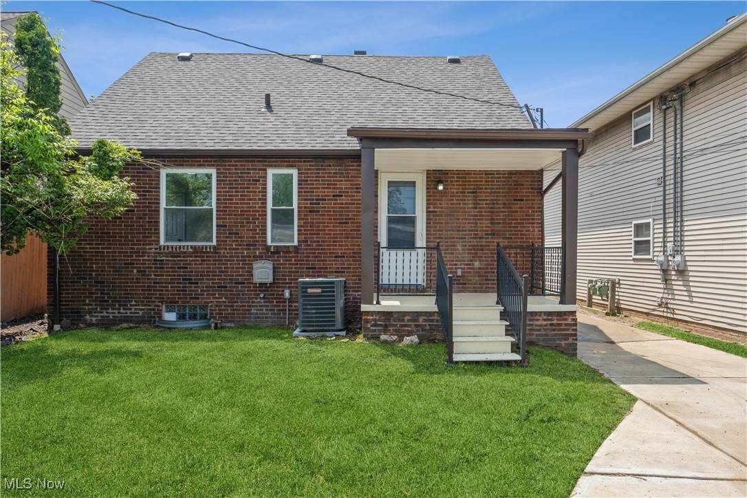 Parma, OH 44134,1814 Brookview BLVD
