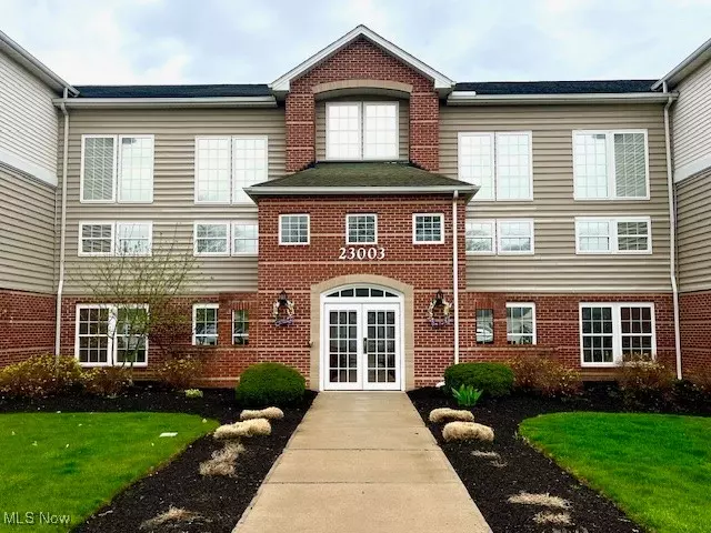 23003 Chandlers LN #219, Olmsted Falls, OH 44138
