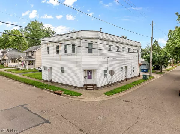 Akron, OH 44305,1830 Shaw AVE