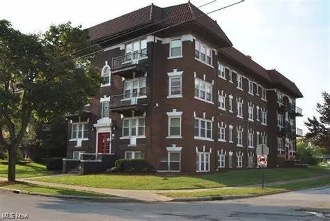 14140 Superior RD #3, East Cleveland, OH 44118