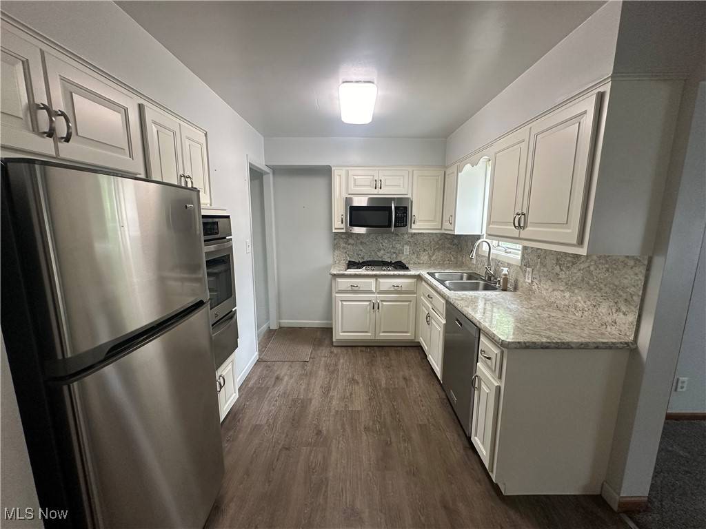 Willowick, OH 44095,30432 Mildred DR