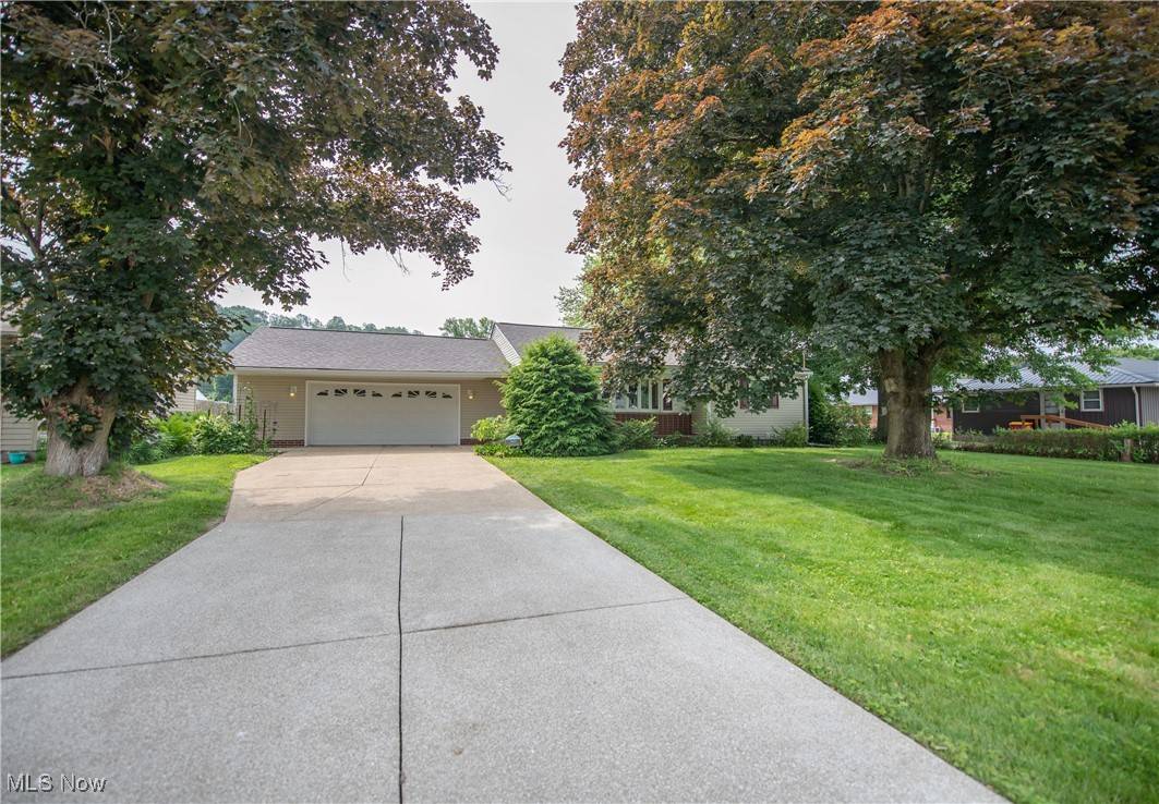 809 Mcdaniel AVE, Minerva, OH 44657