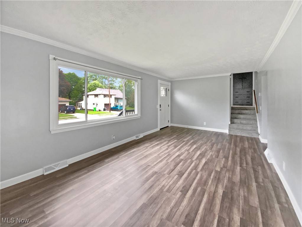 North Canton, OH 44720,1208 Clinton AVE SE