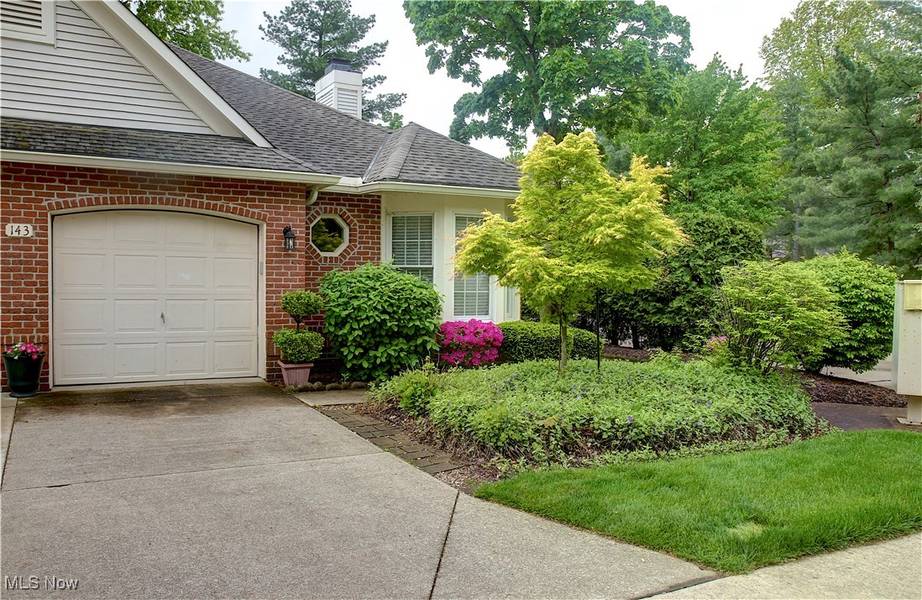 401 Bounty WAY, Avon Lake, OH 44012