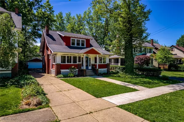 Cleveland Heights, OH 44118,3004 Essex RD