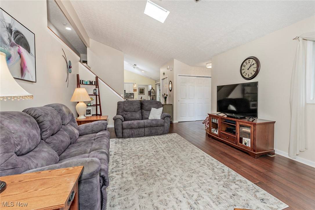 Chagrin Falls, OH 44022,5141 Chillicothe RD