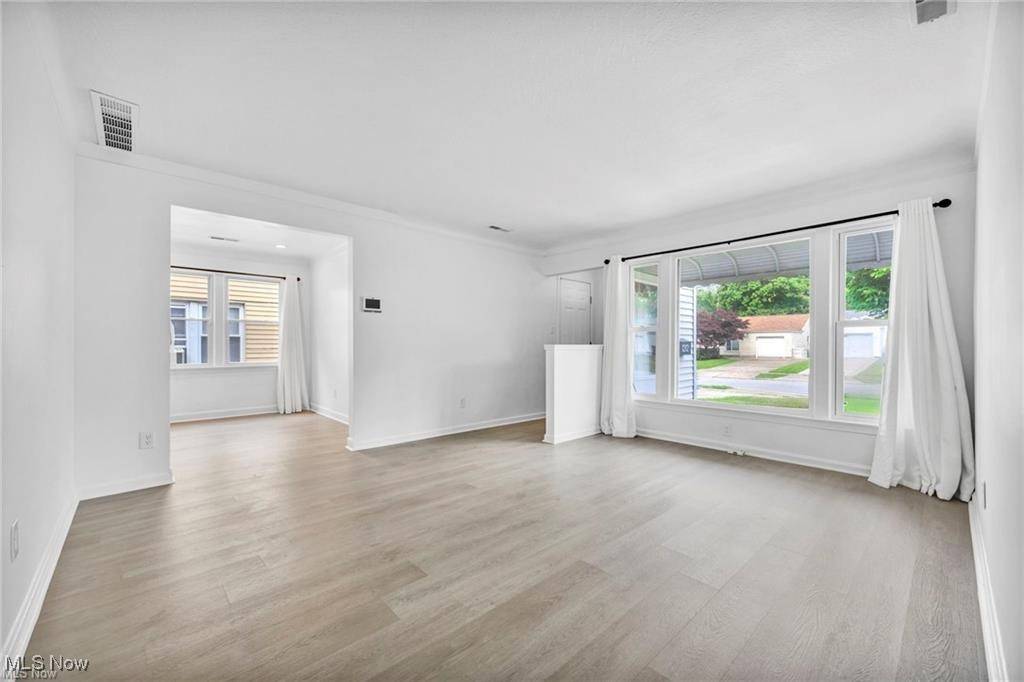 Mayfield Heights, OH 44124,1212 Eastwood AVE