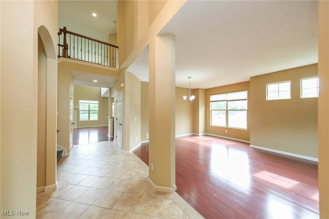 Avon, OH 44011,38784 Bradford LN
