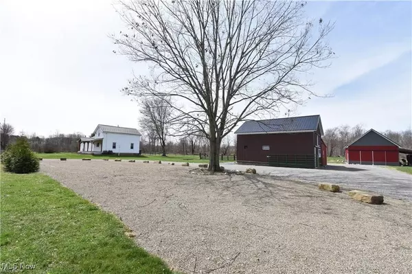 7833 Pymatuning Lake RD, Williamsfield, OH 44093