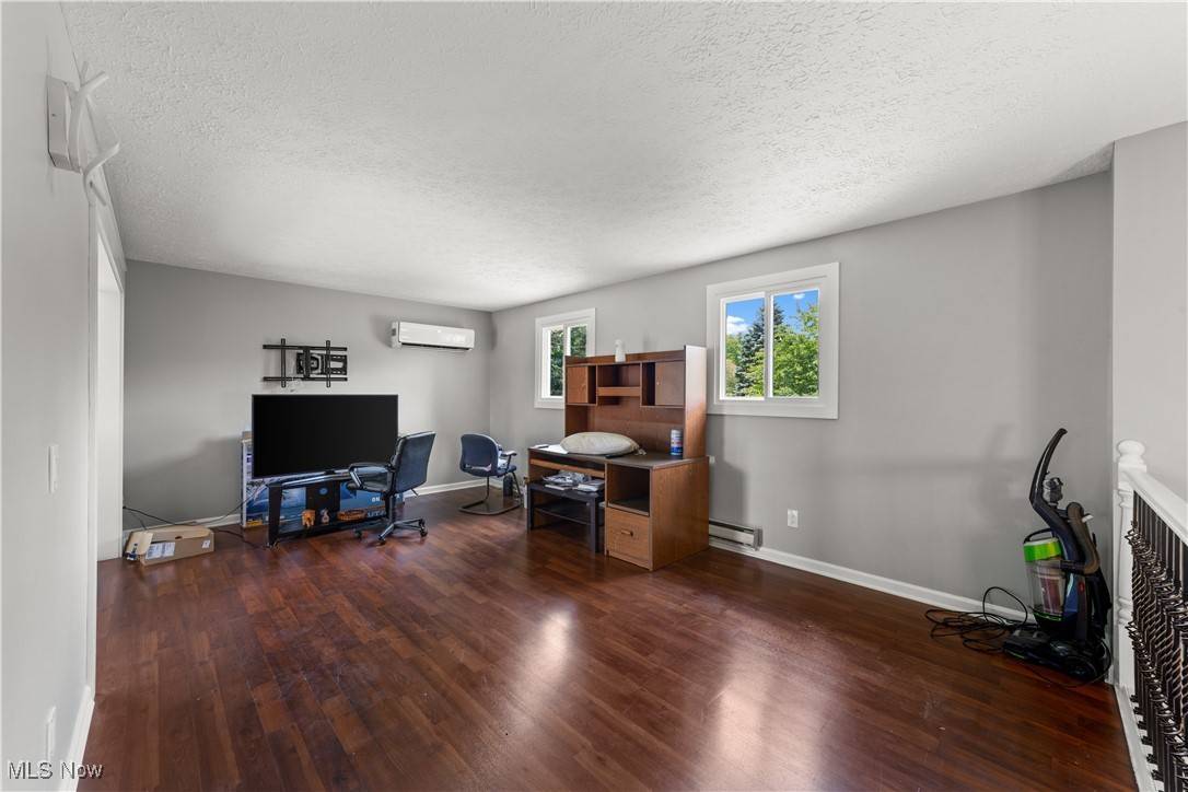 Vermilion, OH 44089,9113 Dean RD