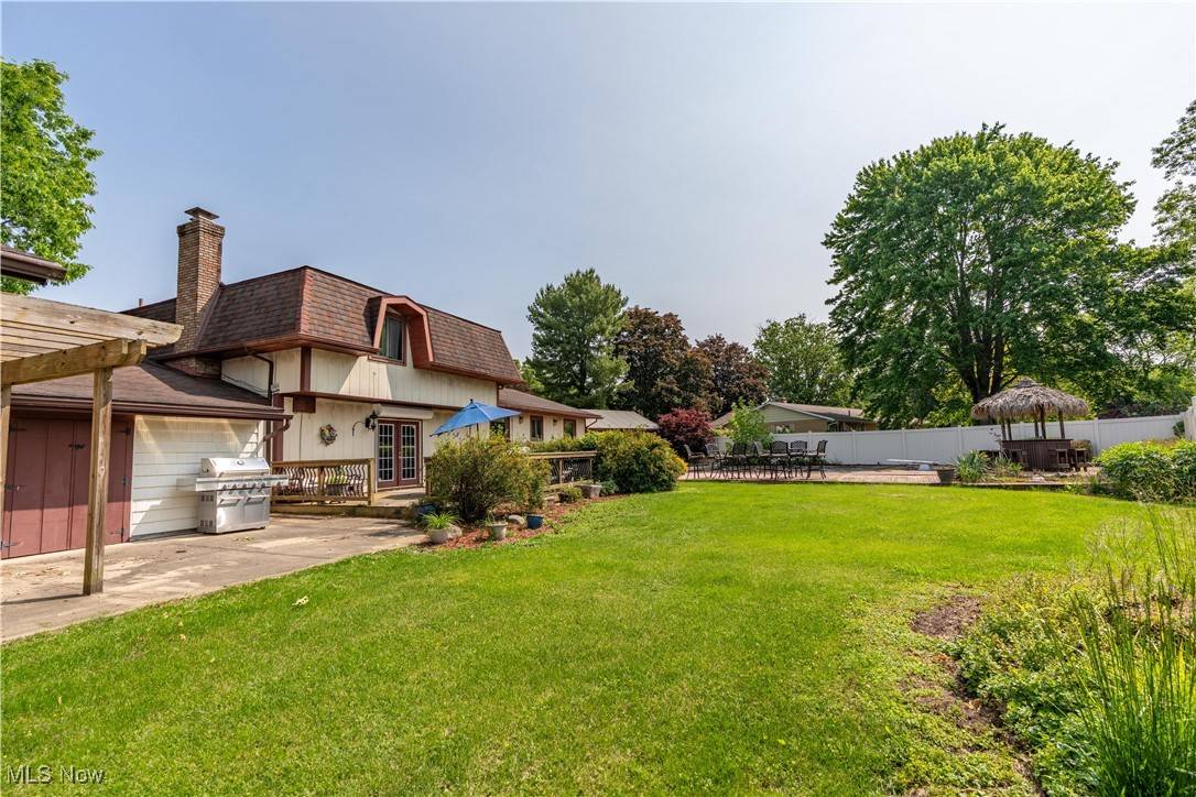Uniontown, OH 44685,2864 Pine Lake RD