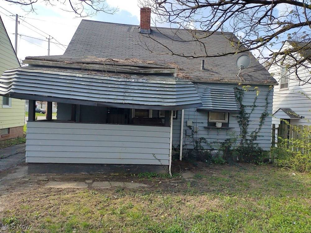 Cleveland, OH 44128,15915 Cloverside AVE
