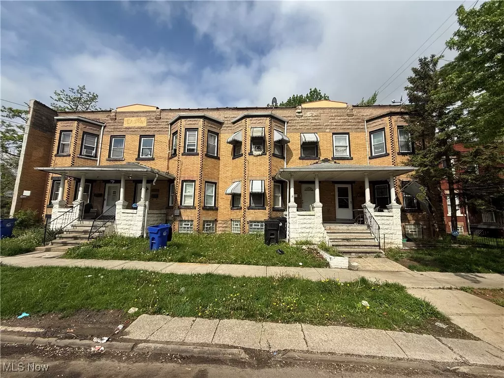 Cleveland, OH 44102,2110 W 98th ST