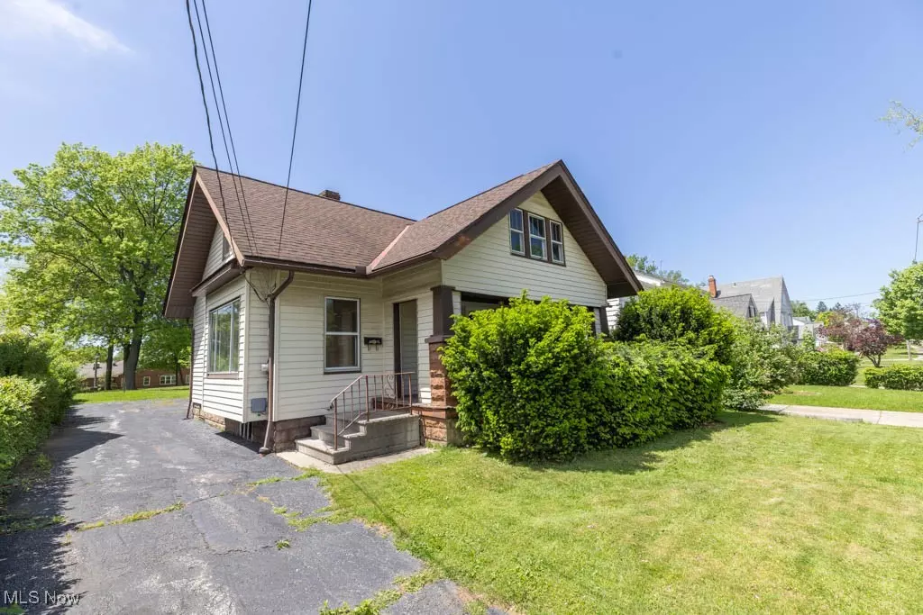 Lyndhurst, OH 44124,1368 Irene RD