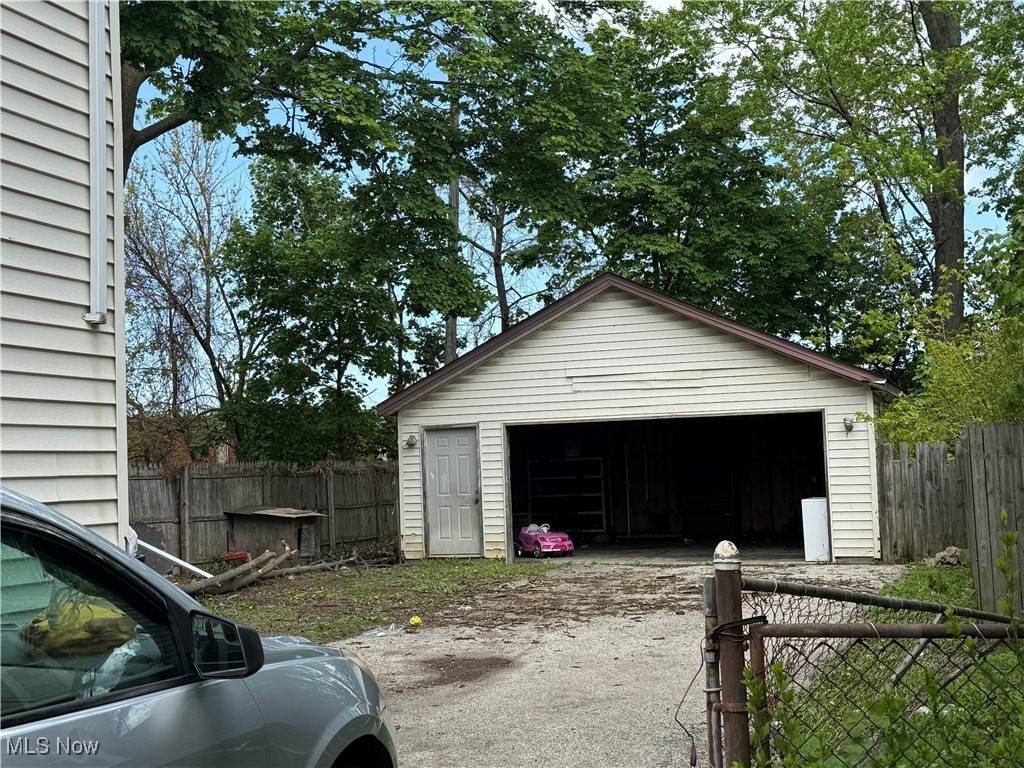 Cleveland, OH 44109,3914 Riverside AVE