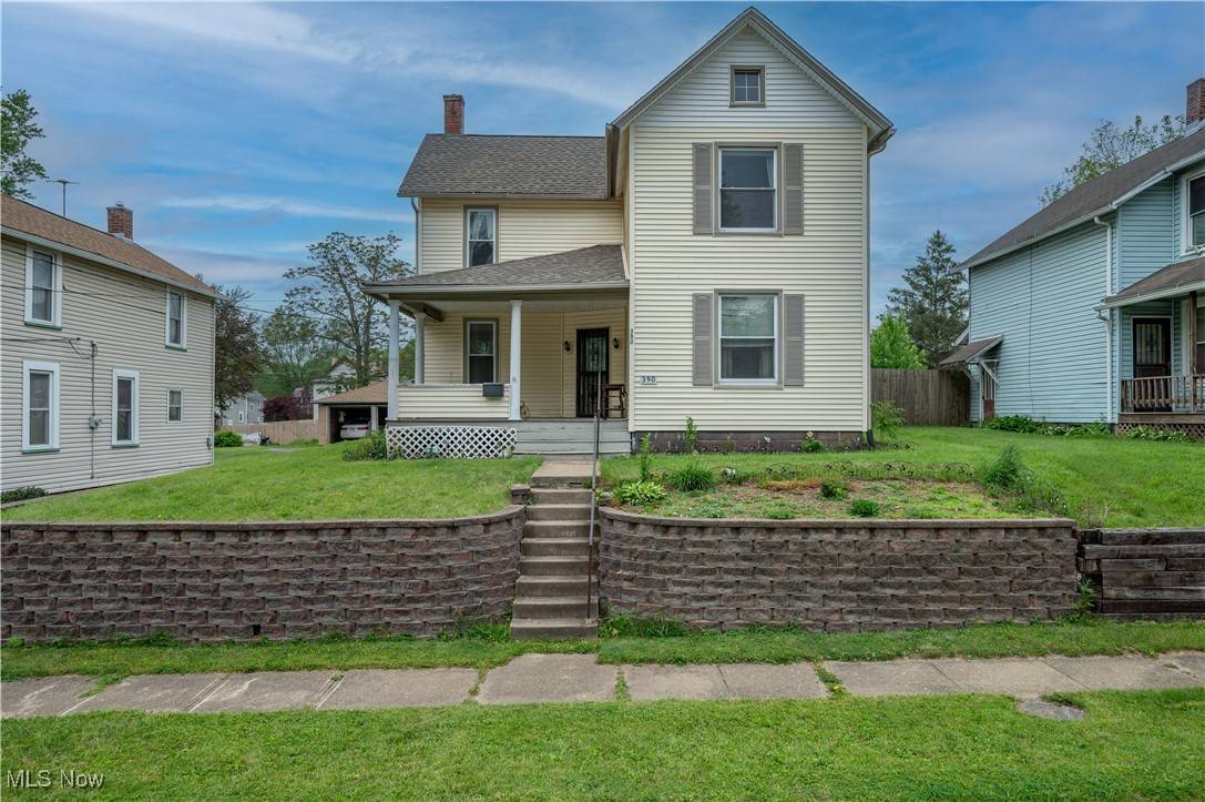 390 E Clark ST, East Palestine, OH 44413