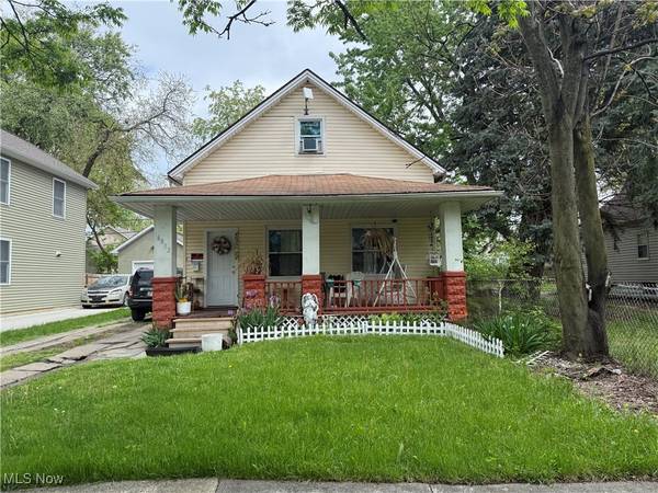 6812 Lawn AVE, Cleveland, OH 44102