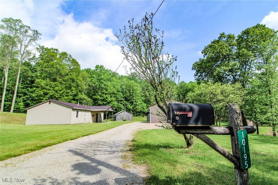 10195 Goosecreek RD, Roseville, OH 43777