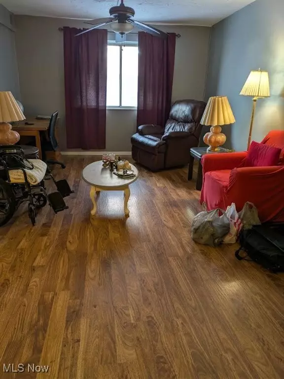 Lakewood, OH 44107,12029 Clifton BLVD #101