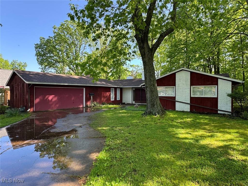724 Wyleswood DR, Berea, OH 44017