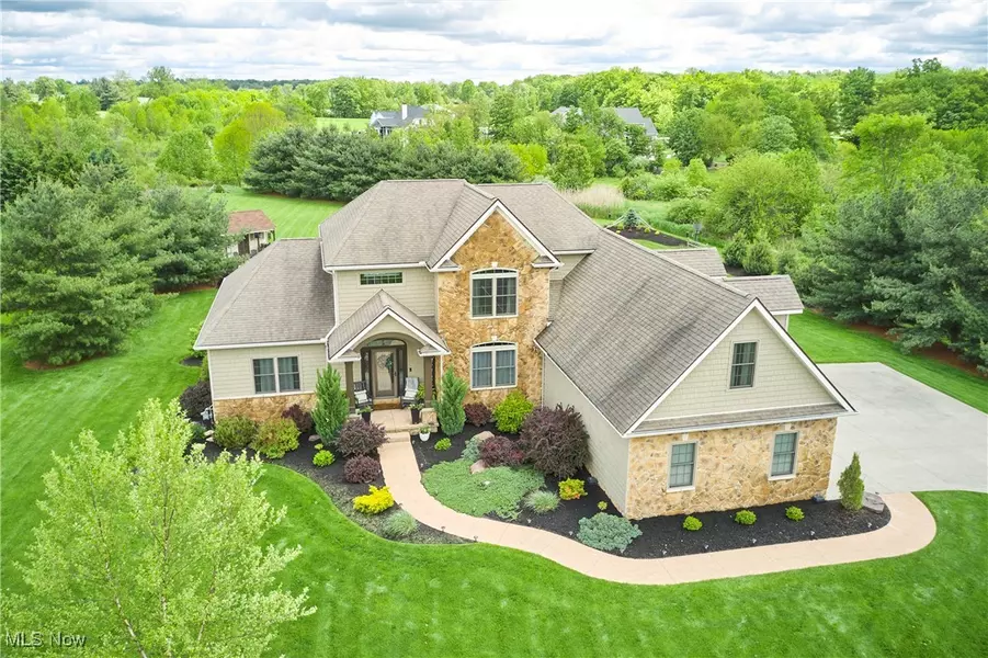 7355 Hunters Glen LN, Seville, OH 44273