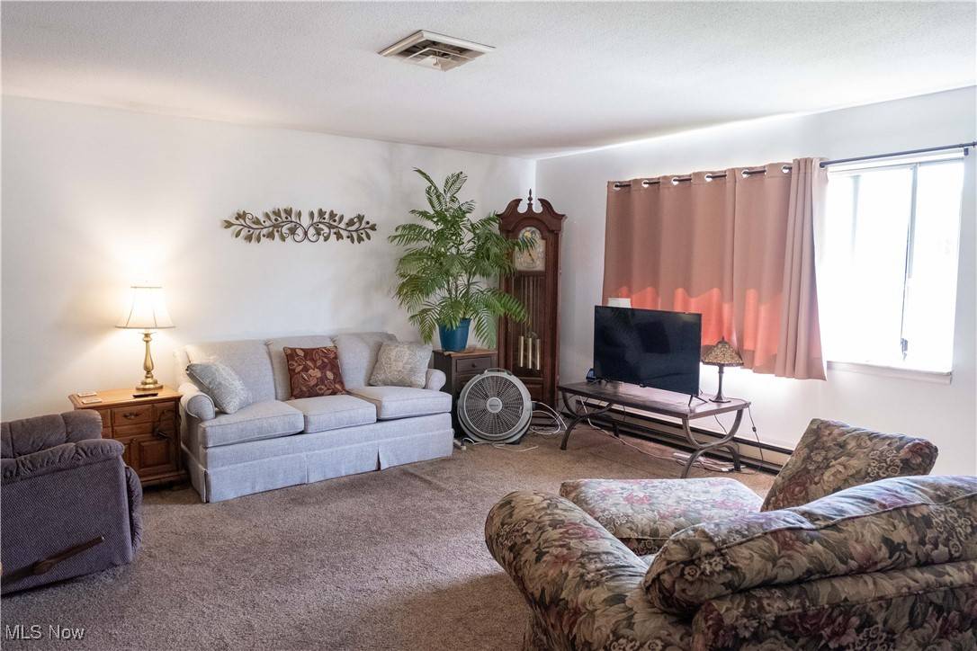 Elyria, OH 44035,175 Alexander DR