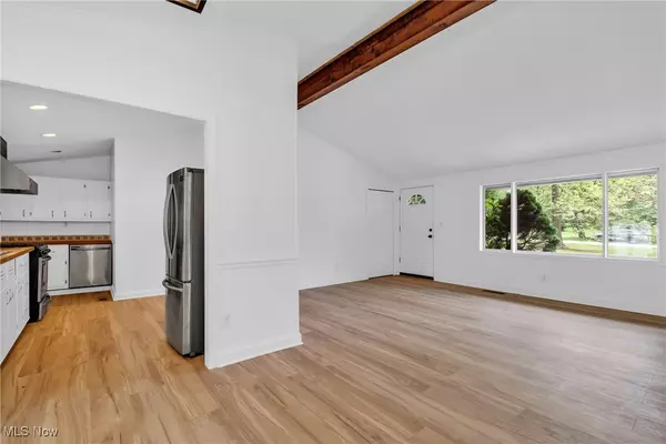 Chagrin Falls, OH 44023,8620 Beacon Hill DR