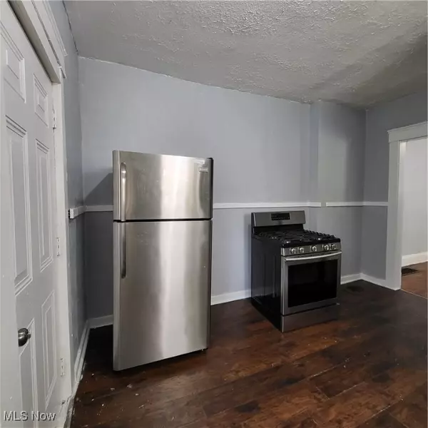 Cleveland, OH 44108,10003 North BLVD