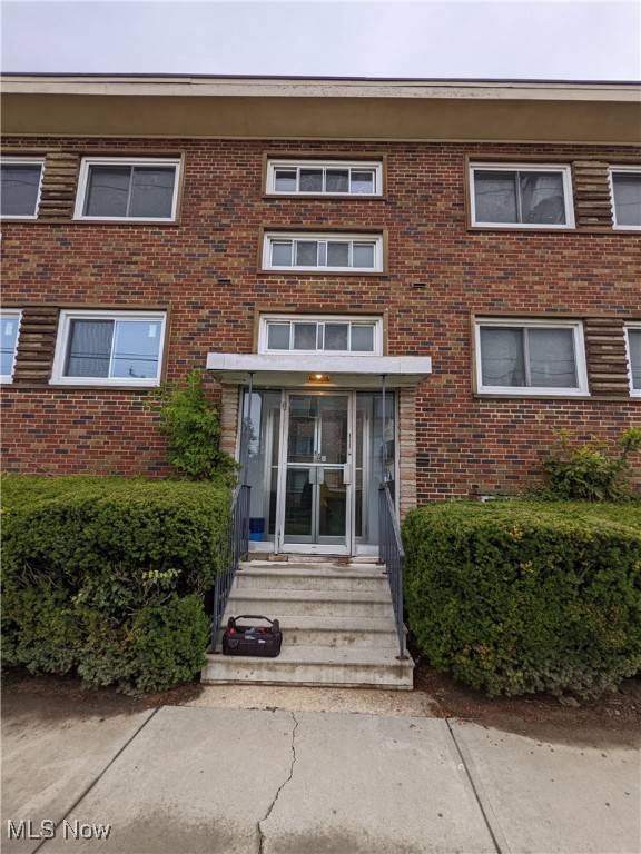 17802 Lake Shore BLVD, Cleveland, OH 44119
