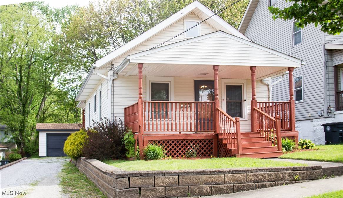 1393 Honodle AVE, Akron, OH 44305