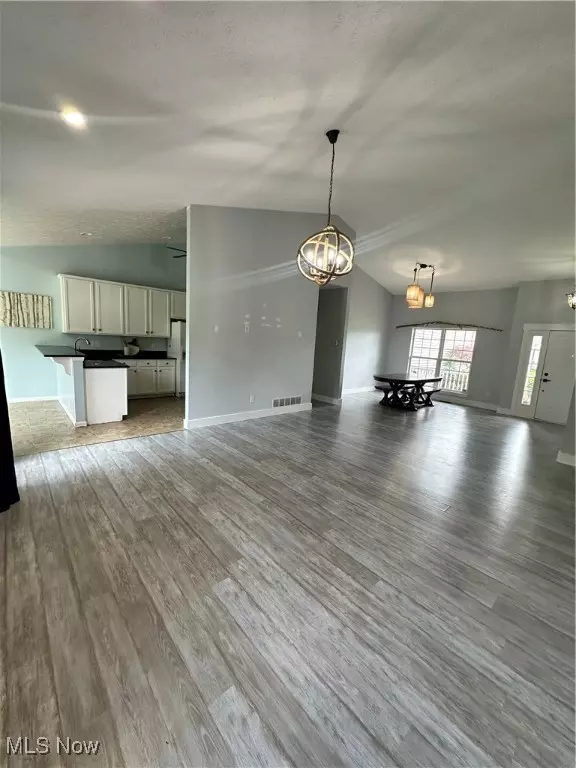 North Ridgeville, OH 44039,38202 Avalon DR