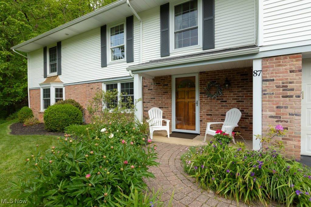 Chagrin Falls, OH 44022,87 Locust LN
