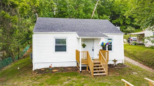 2403 45th ST, Parkersburg, WV 26104