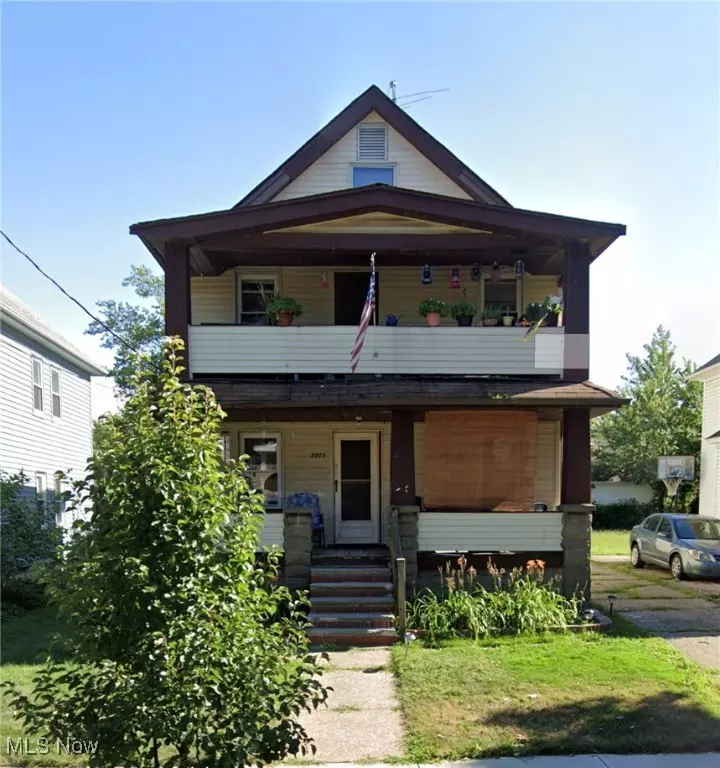 Cleveland, OH 44109,2215 Hood AVE
