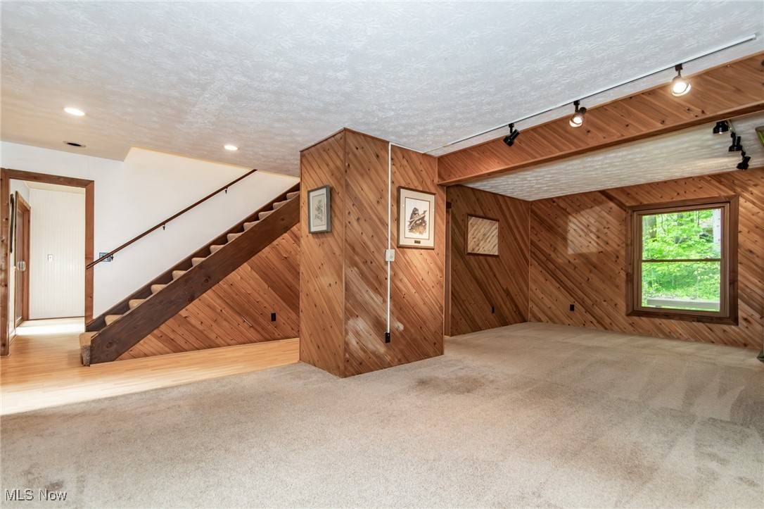 Willoughby Hills, OH 44094,36981 Chardon RD
