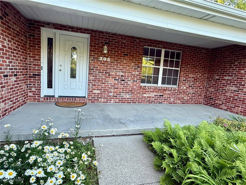 Marietta, OH 45750,305 Flintwood DR