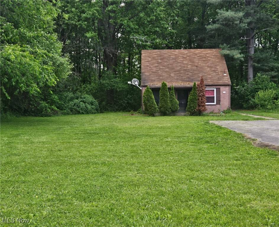 72 Idaho RD, Austintown, OH 44515