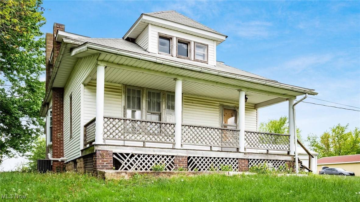 8045 Old Town RD, East Fultonham, OH 43777